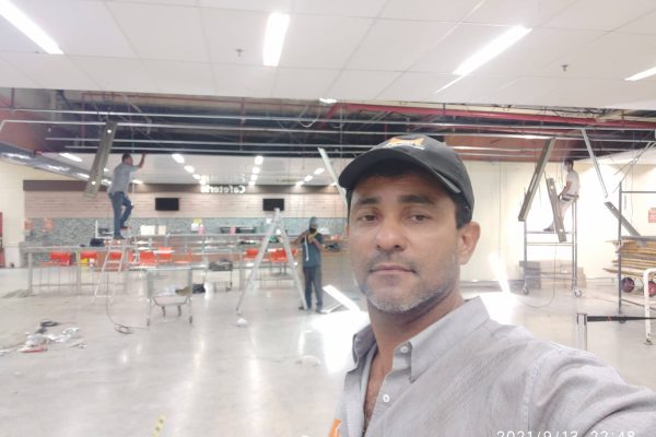 Instalação de forro removível utilizando placas PVC Supermercado Atacadão de Vila velha (3)